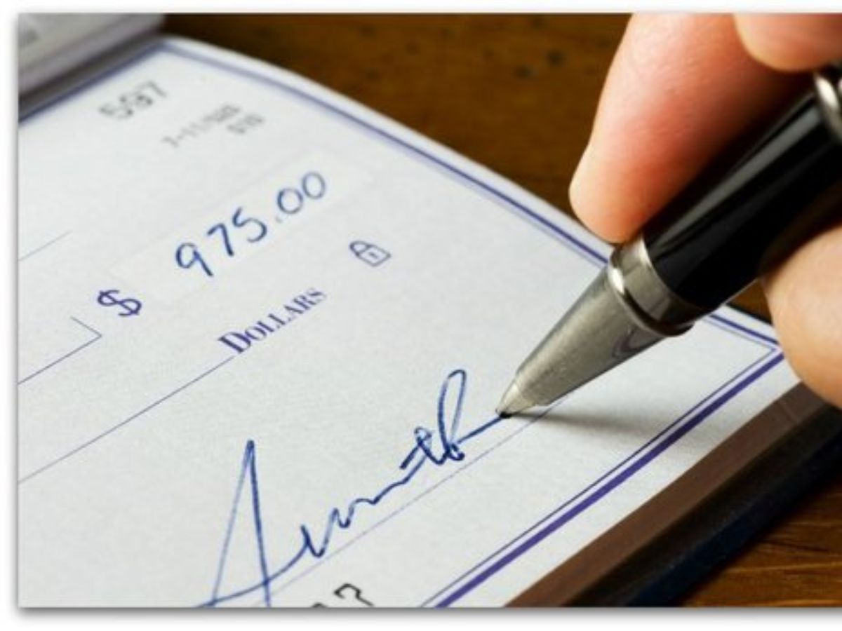 Cheque Signature Rule When sign on the back of a cheque book