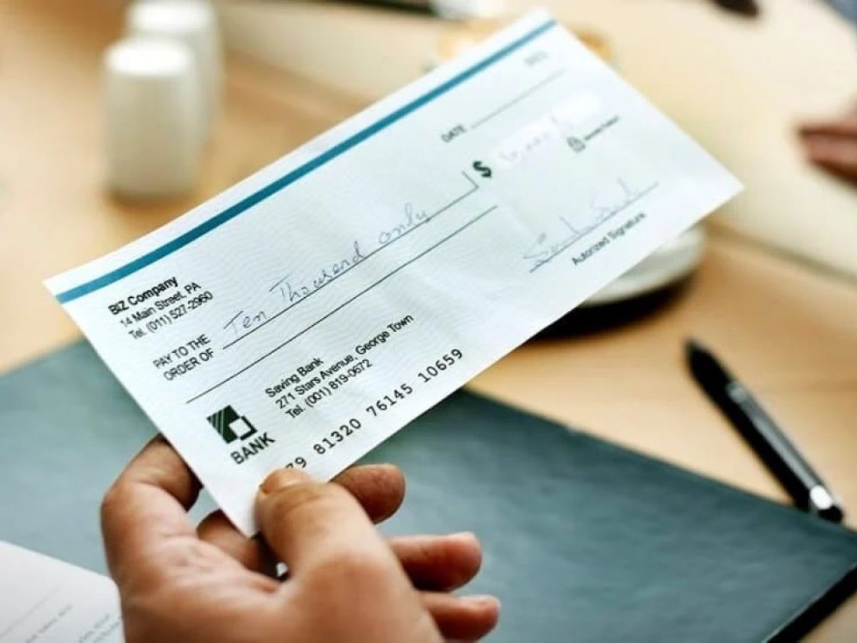 Cheque Signature Rule When sign on the back of a cheque book