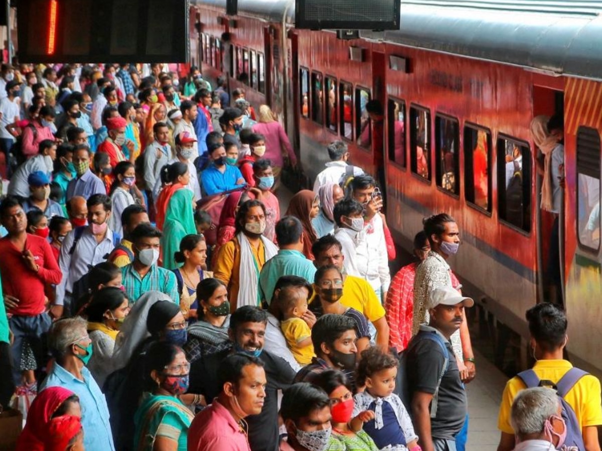 15 August to Rakshabandhan 18 Special Trains for long Weekend Indian Railway Marathi News 