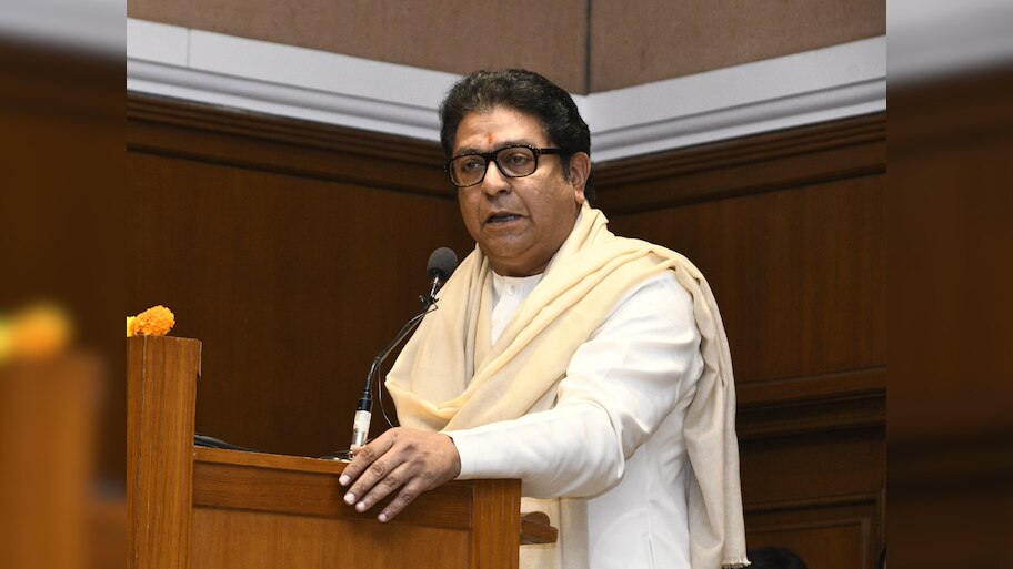भारतात भाऊ साठे यांच्यासारख्या कलाकारांची दखल घेतली जात नाही - राज ठाकरे