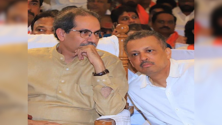 'काहीतरी वेगळं राजकारण दिसतंय... सावध व्हा!' मिलिंद नार्वेकरांना आलेल्या त्या पत्रात उद्धव ठाकरेंचा उल्लेख, नेमका हेतू काय? 