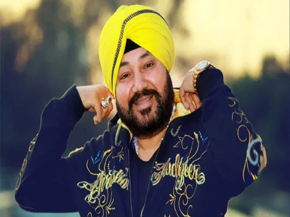 Daler Mehndi Birthday : दलेर आणि डाकू यांच्यातील संबंध माहितीये? वयाच्या 11 व्या वर्षी संगीतासाठी सोडलं घर  title=