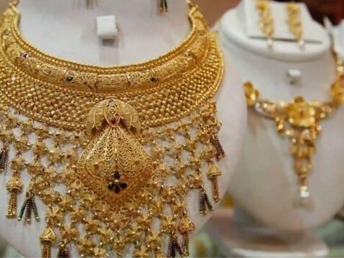 How much gold can you keep at home check  Limit in India