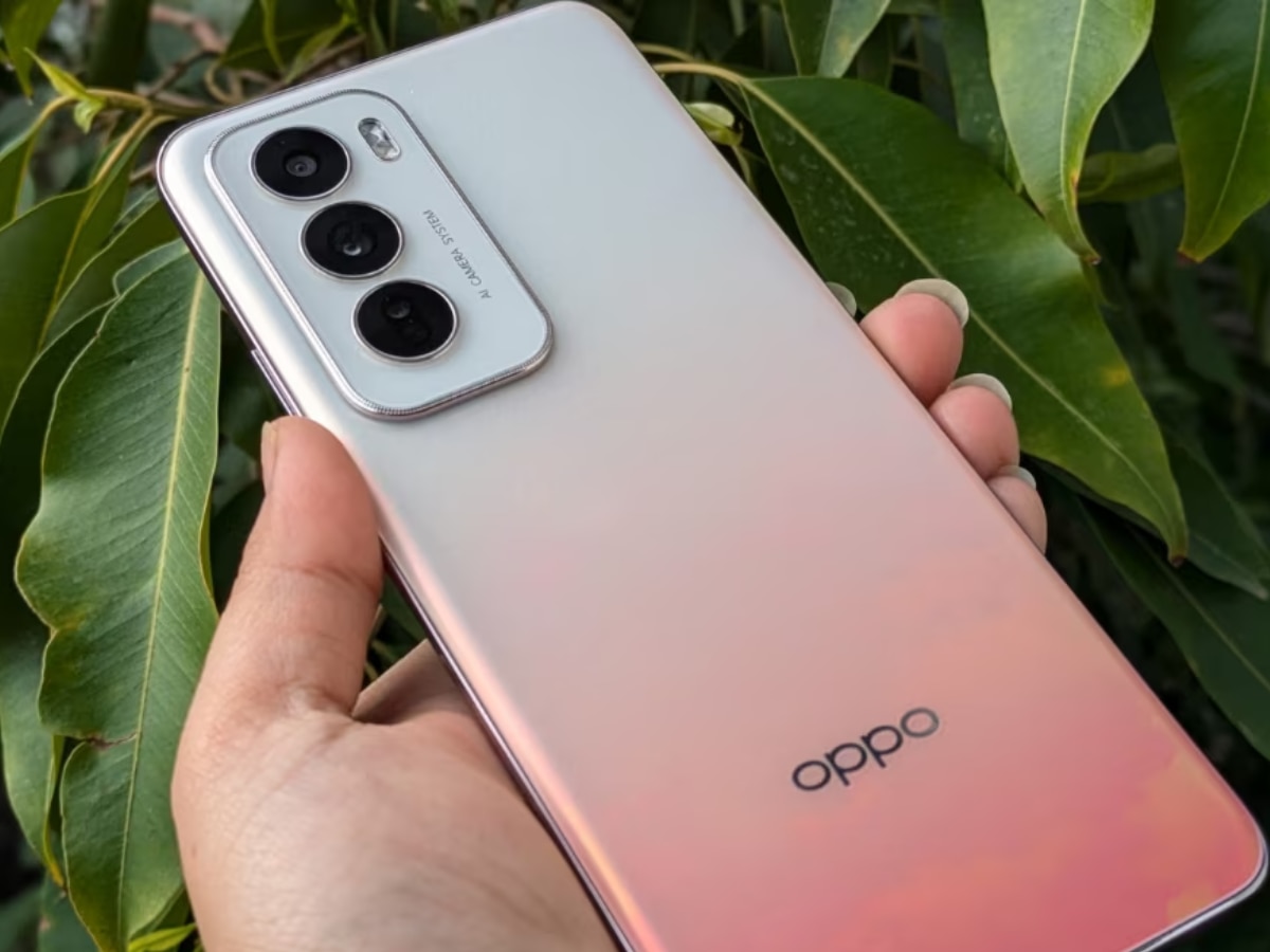 Oppo Reno 12 Pro Huge discount on Flipkart Features Tech Marathi News