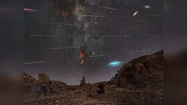 most dazzling Photos of meteor showers shared by NASA will amazed you 