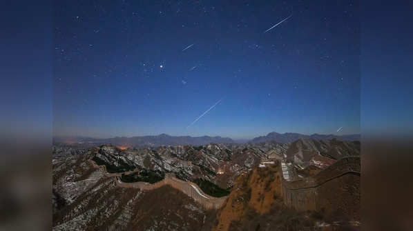 most dazzling Photos of meteor showers shared by NASA will amazed you 