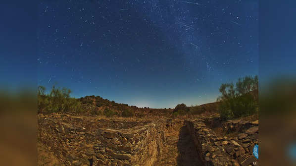 most dazzling Photos of meteor showers shared by NASA will amazed you 