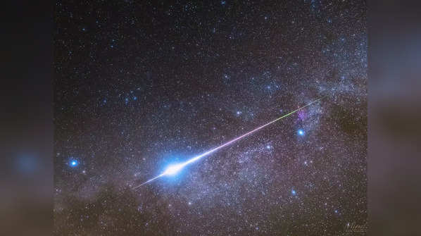 most dazzling Photos of meteor showers shared by NASA will amazed you 