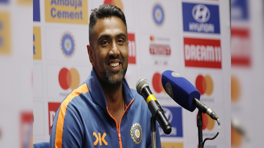 R Ashwin : अश्विनने निवडली ऑल टाइम बेस्ट Playing 11, 'या' दिग्गज क्रिकेटरकडे सोपवलं कर्णधारपद 