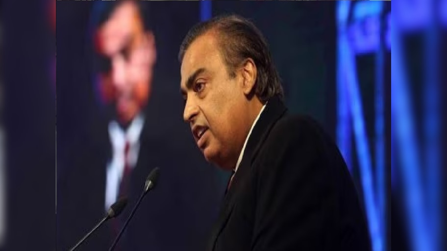 भारतातील श्रीमंत व्यक्तींच्या यादीत मुकेश अंबानींची घसरण, अव्वल स्थानावर कोण?  पाहा टॉप 10 यादी