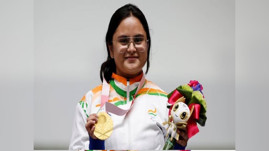 पॅरालिम्पिकमध्ये नेमबाज अवनी लेखराला सुवर्णपदक, तर मोना अगरवालची कांस्य पदकाला गवसणी