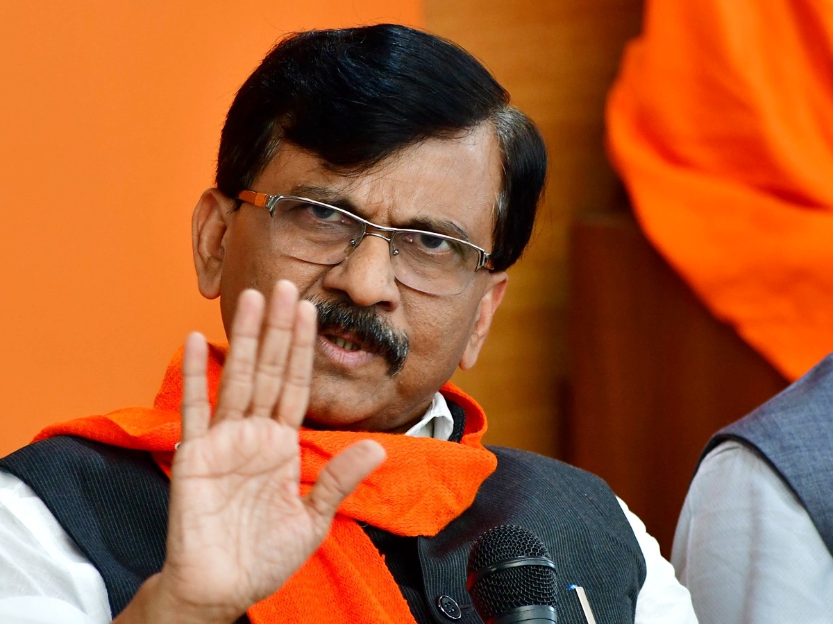 पत्राचाळ प्रकरणी संजय राऊत यांच्या अडचणीत वाढ? जीवाला धोका असल्याचं स्वप्ना पाटकर यांचं ईडीला पत्र पत्राचाळ प्रकरणी संजय राऊत यांच्या अडचणीत वाढ? जीवाला धोका असल्याचं स्वप्ना पाटकर यांचं ईडीला पत्र