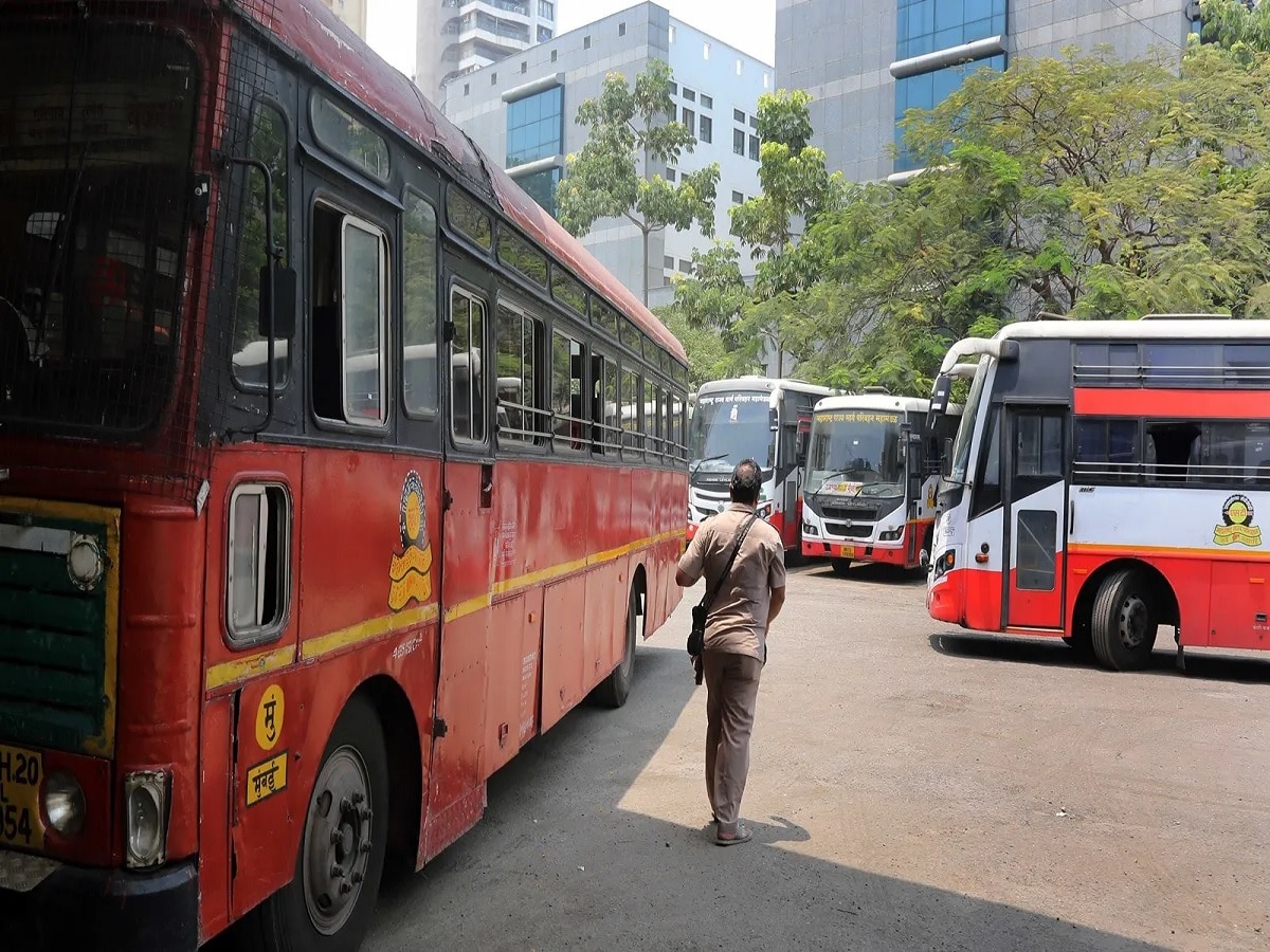 BIG Breaking : एसटी कर्मचाऱ्यांचा संप मिटला! मूळ वेतनात तब्बल 6500 रुपयांची वाढ title=