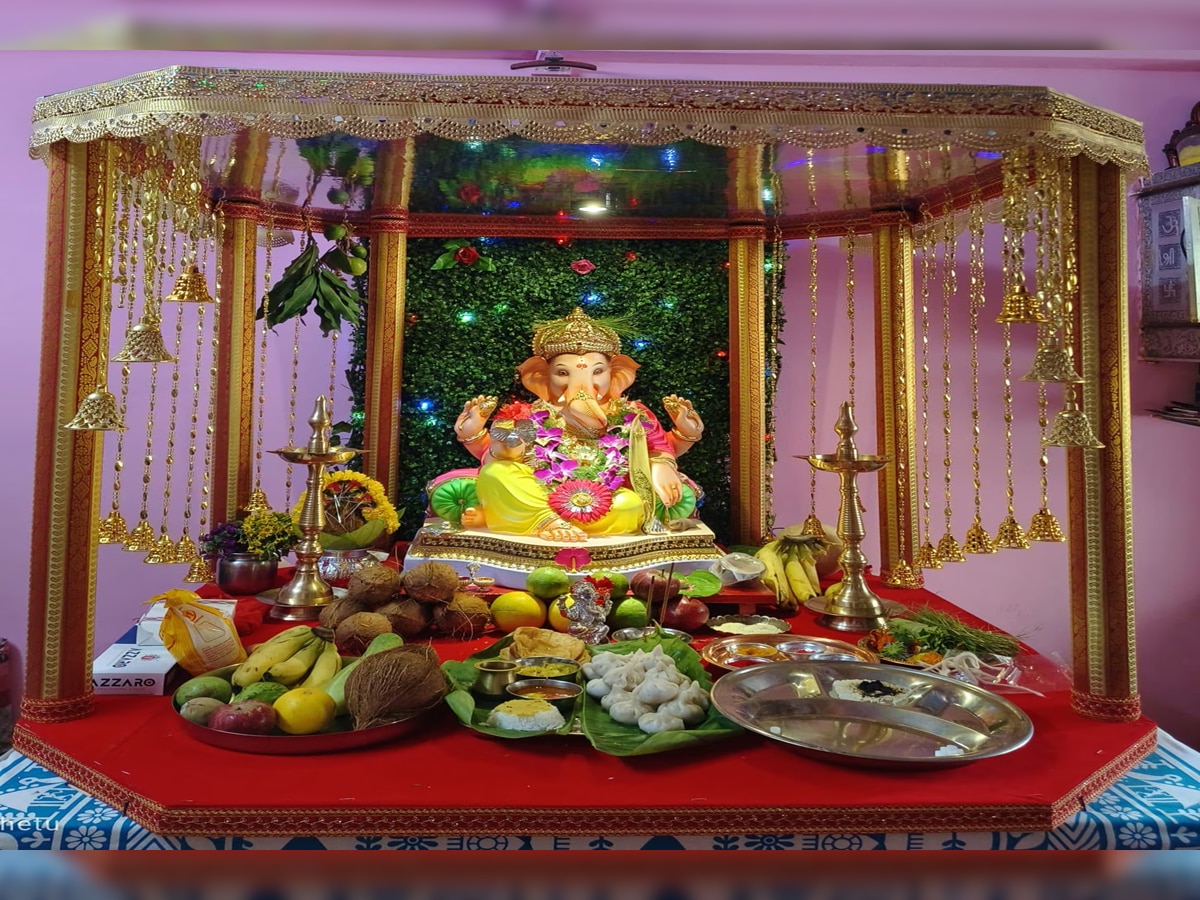 Ganesh Chaturthi 2024 : गणेशाची प्राणप्रतिष्ठापना करण्यासाठी फक्त काही तासांचा अवधी, शुभ मुहूर्त, पूजा साहित्य, विधीसह संपूर्ण माहिती एका क्लिकवर  title=