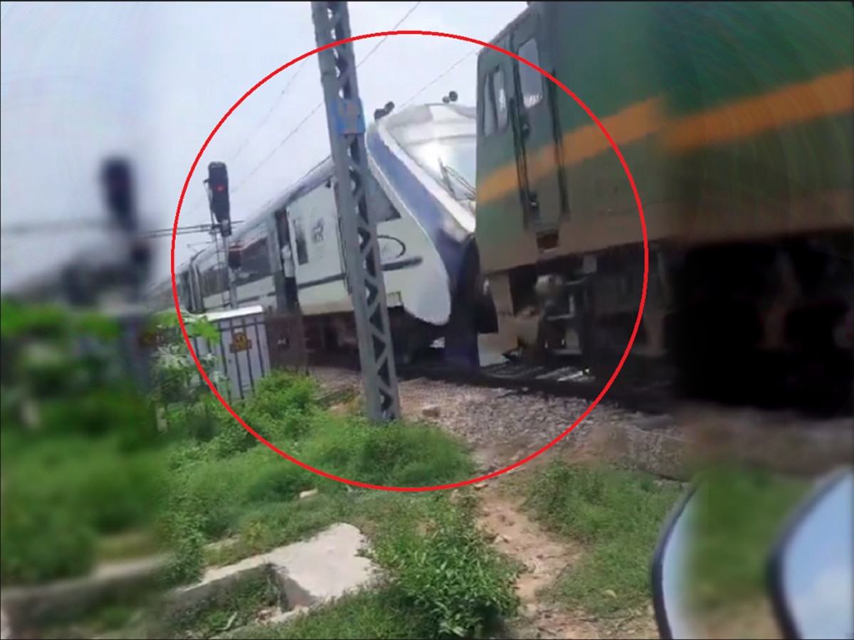 मालगाडीच्या इंजिनानं खेचली वंदे भारत; Video व्हायरल होताच Indian Railway ची सारवासारव, म्हणे...  title=