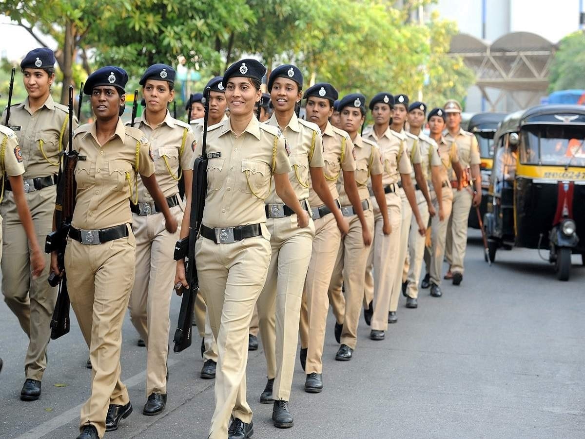 देशात महिला पोलिसांची संख्या किती? 9 राज्यात वाईट अवस्था... महाराष्ट्रात काय स्थिती title=