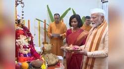 Video: गांधी टोपी, आरती अन्... मोदींनी CJI चंद्रचूड यांच्या घरी जाऊन केली गौरी-गणपतीची पूजा