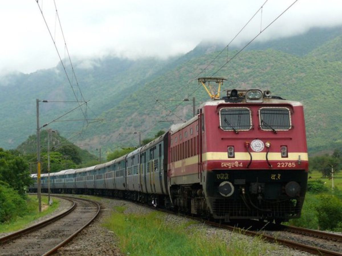 Indian railway rules  never travel with these item in train know details