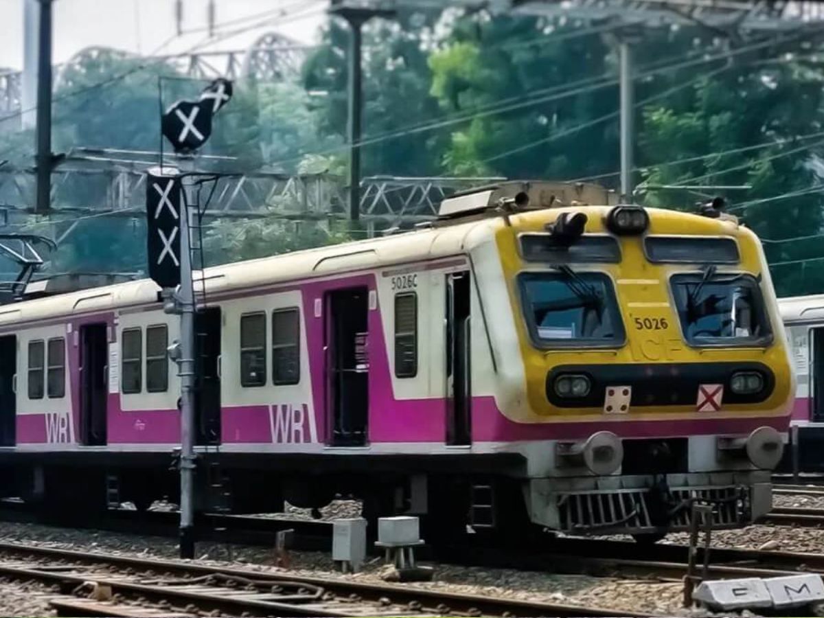 मुंबईकरांसाठी महत्त्वाची बातमी! पश्चिम रेल्वेवर आज साडेसहा तासांचा ब्लॉक; लोकलने प्रवास करण्याआधी हे वाचाच मुंबईकरांसाठी महत्त्वाची बातमी! पश्चिम रेल्वेवर आज साडेसहा तासांचा ब्लॉक; लोकलने प्रवास करण्याआधी हे वाचाच