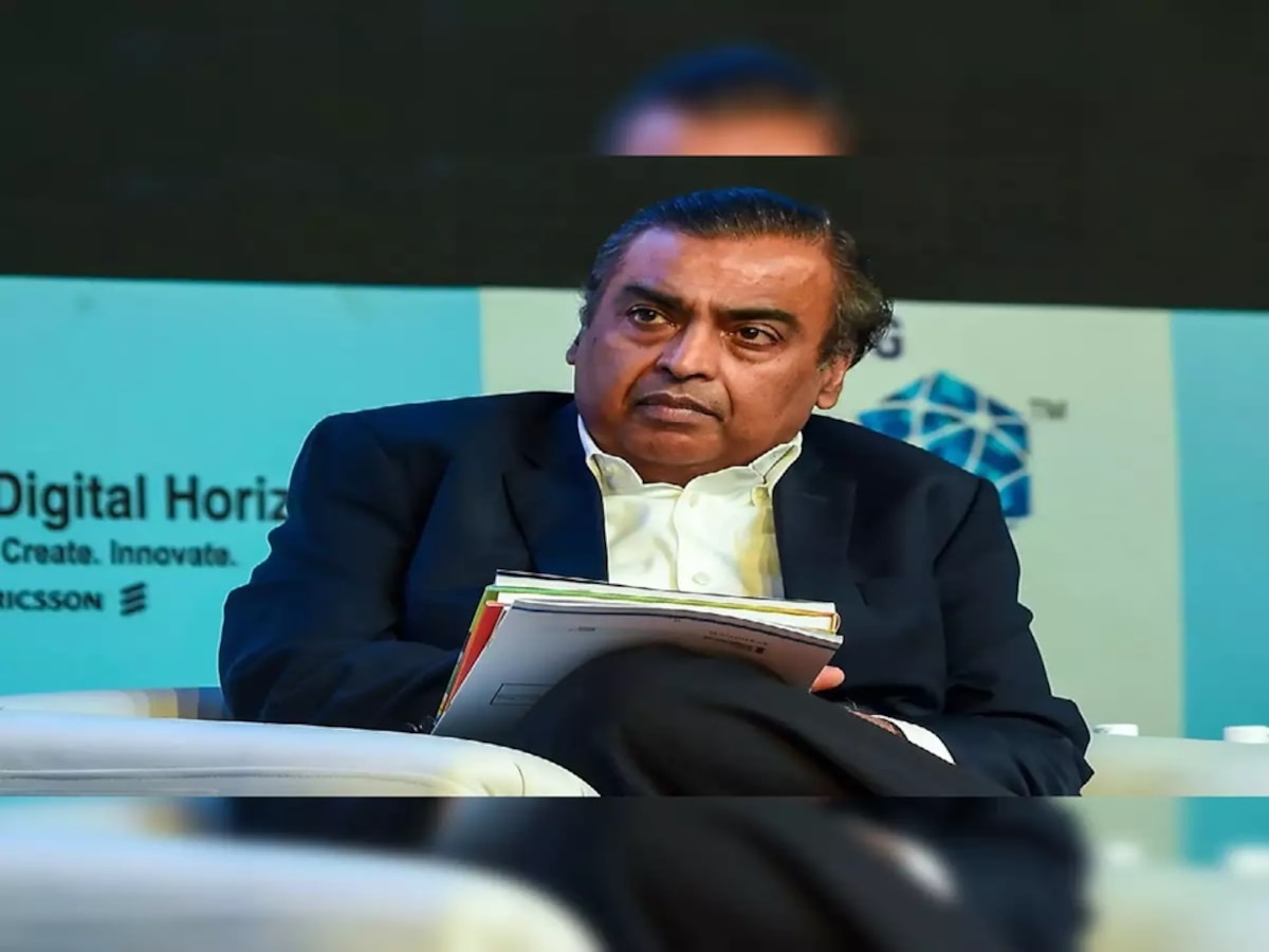 खरंच 'या' 9 पुस्तकांमध्ये दडलंय Mukesh Ambani यांच्या गडगंज श्रीमंतीचं गमक?  title=