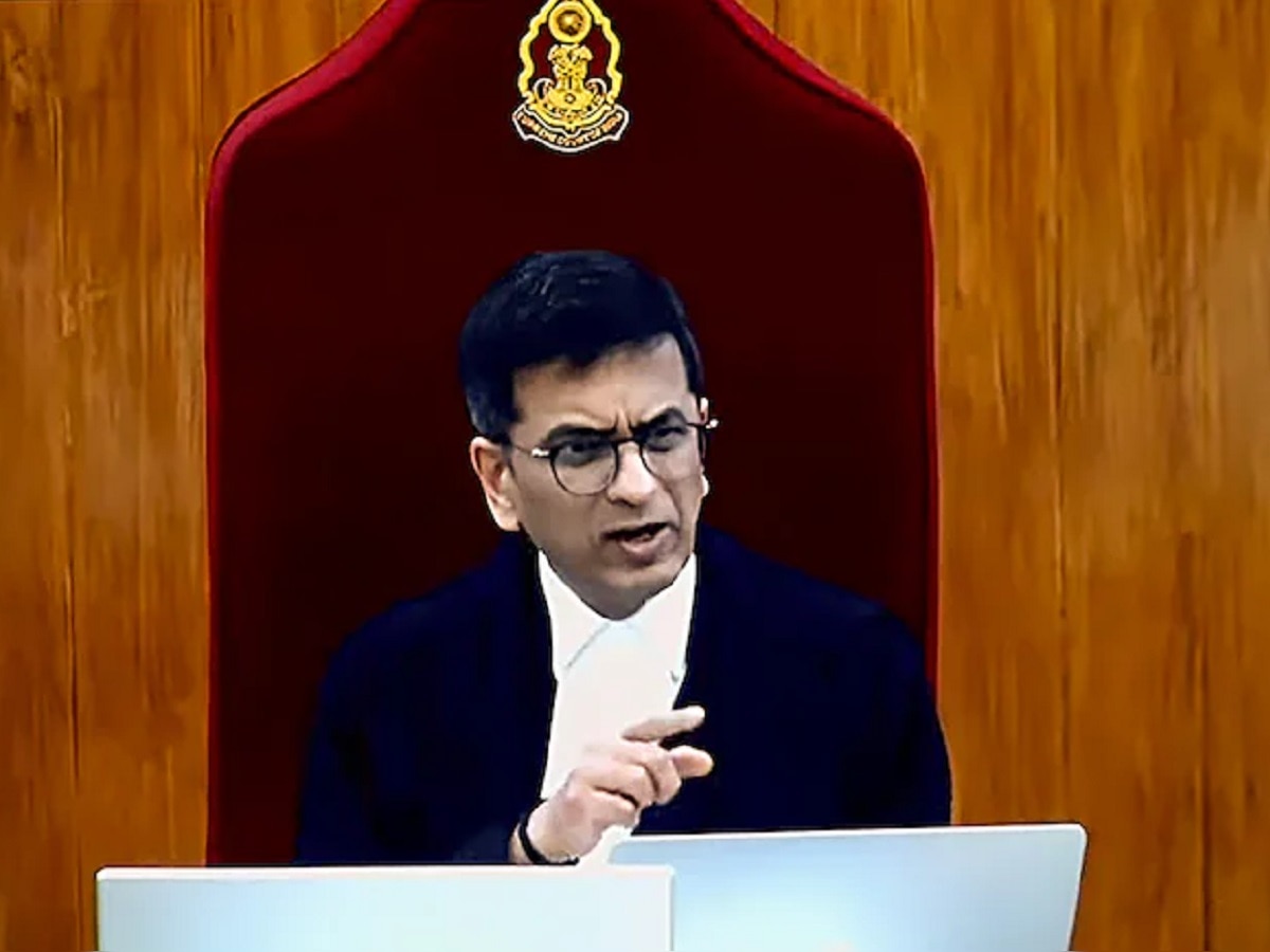 'तुम्ही भारतातील कोणत्याही भागाला पाकिस्तान म्हणू शकत नाही,' CJI डीवाय चंद्रचूड संतापले title=