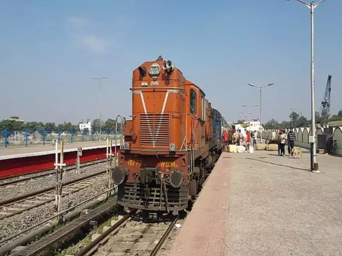 Nearest indian railway station to nepal distance