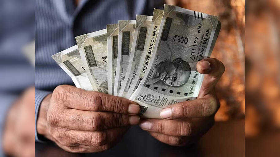 पगारवाढीच्या नावाखाली कंपन्या कर्मचाऱ्यांच्या तोंडाला पुसणार पानं; Salary Hike Prediction पाहाच 