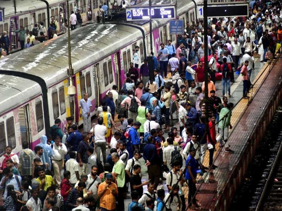 मुंबईत CSMT स्थानकाबाहेर तरुणीवर सामूहिक बलात्कार; आळीपाळीने करण्यात आला अत्याचार title=