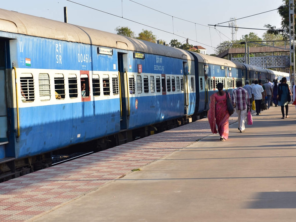 Indian Railway stations where you need passport visa for platform access