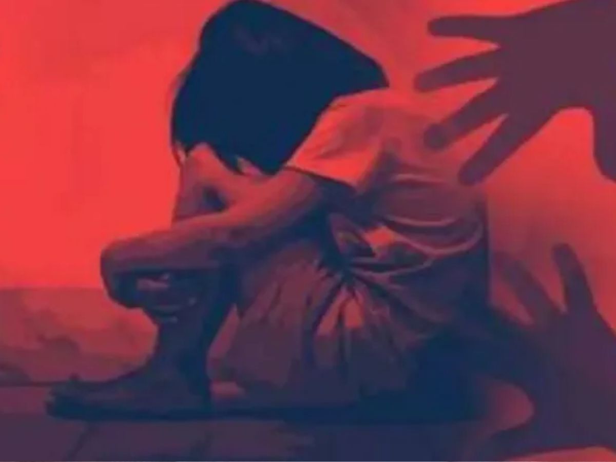 पुण्यात चाललंय काय? रोडरोमियोंना कंटाळून 12 वर्षांच्या मुलीची आत्महत्या!