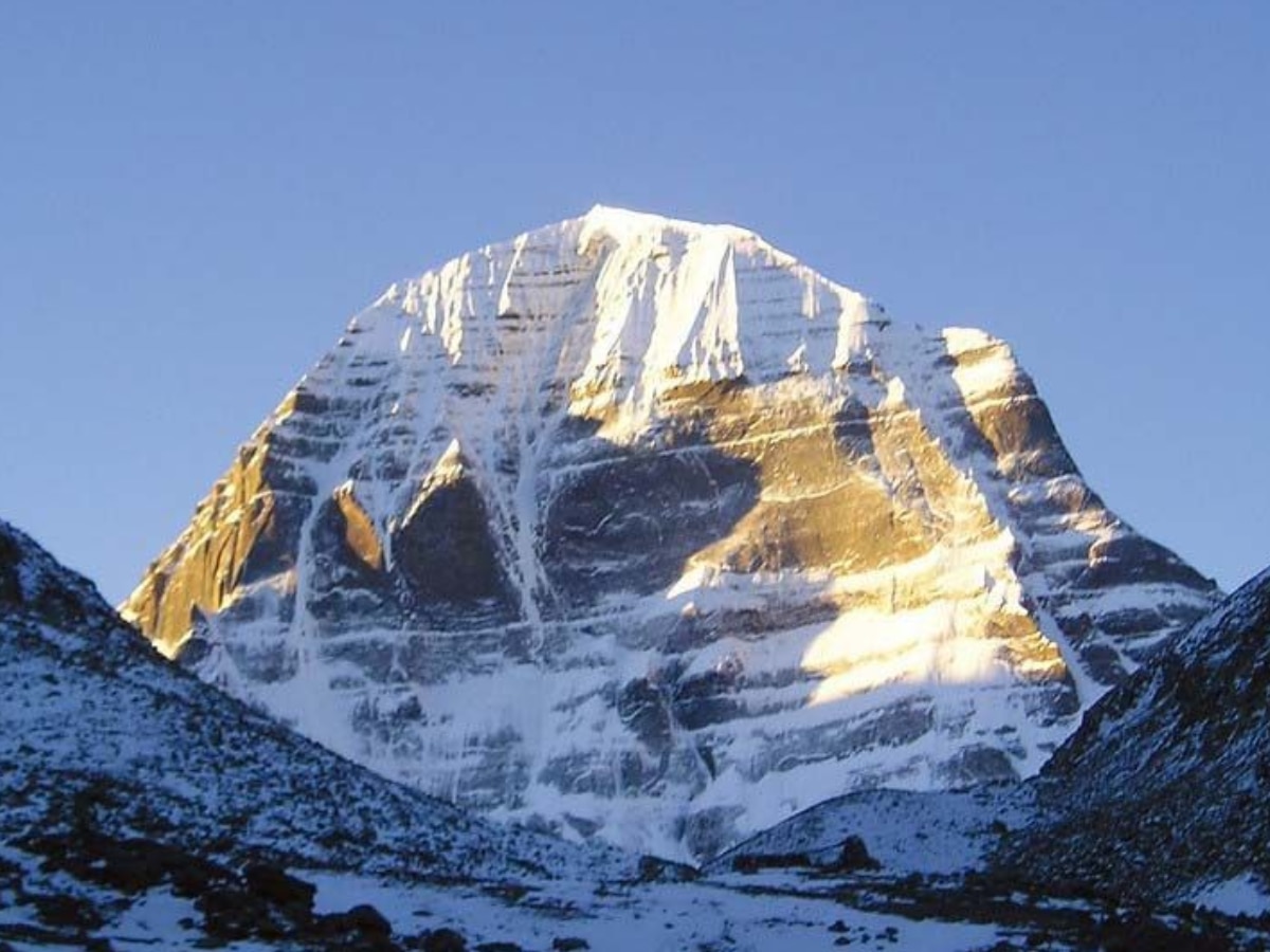 Mount Everest and Kailash parvat mountaineering spirituality Marathi News