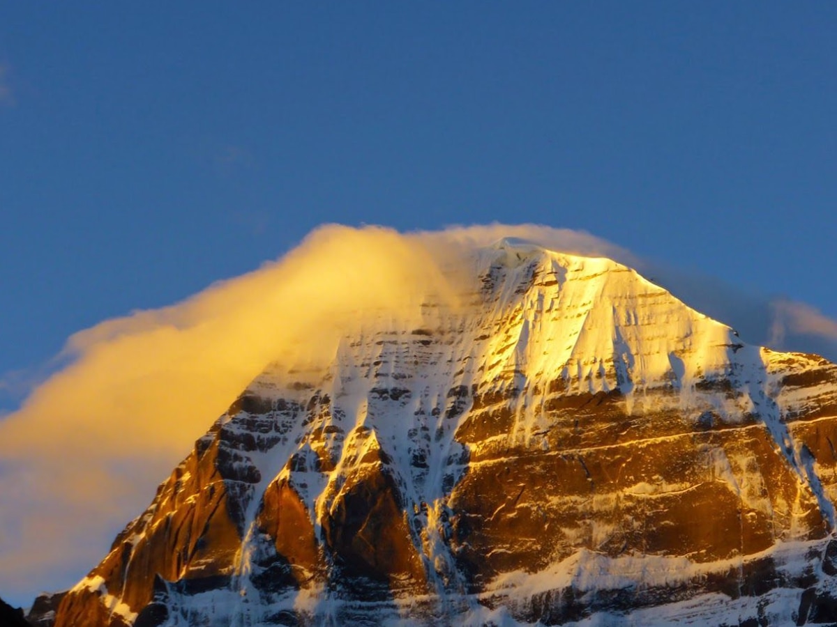 Mount Everest and Kailash parvat mountaineering spirituality Marathi News