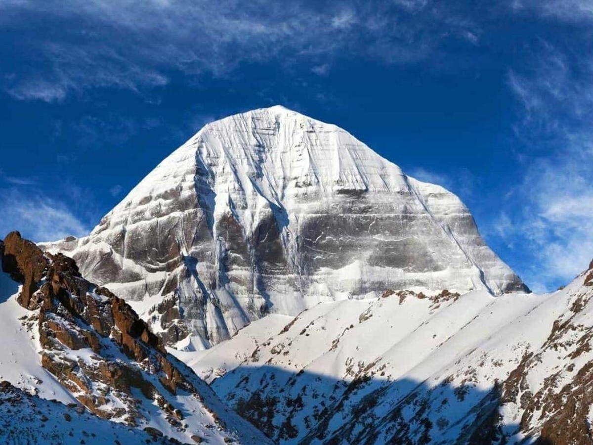 Mount Everest and Kailash parvat mountaineering spirituality Marathi News