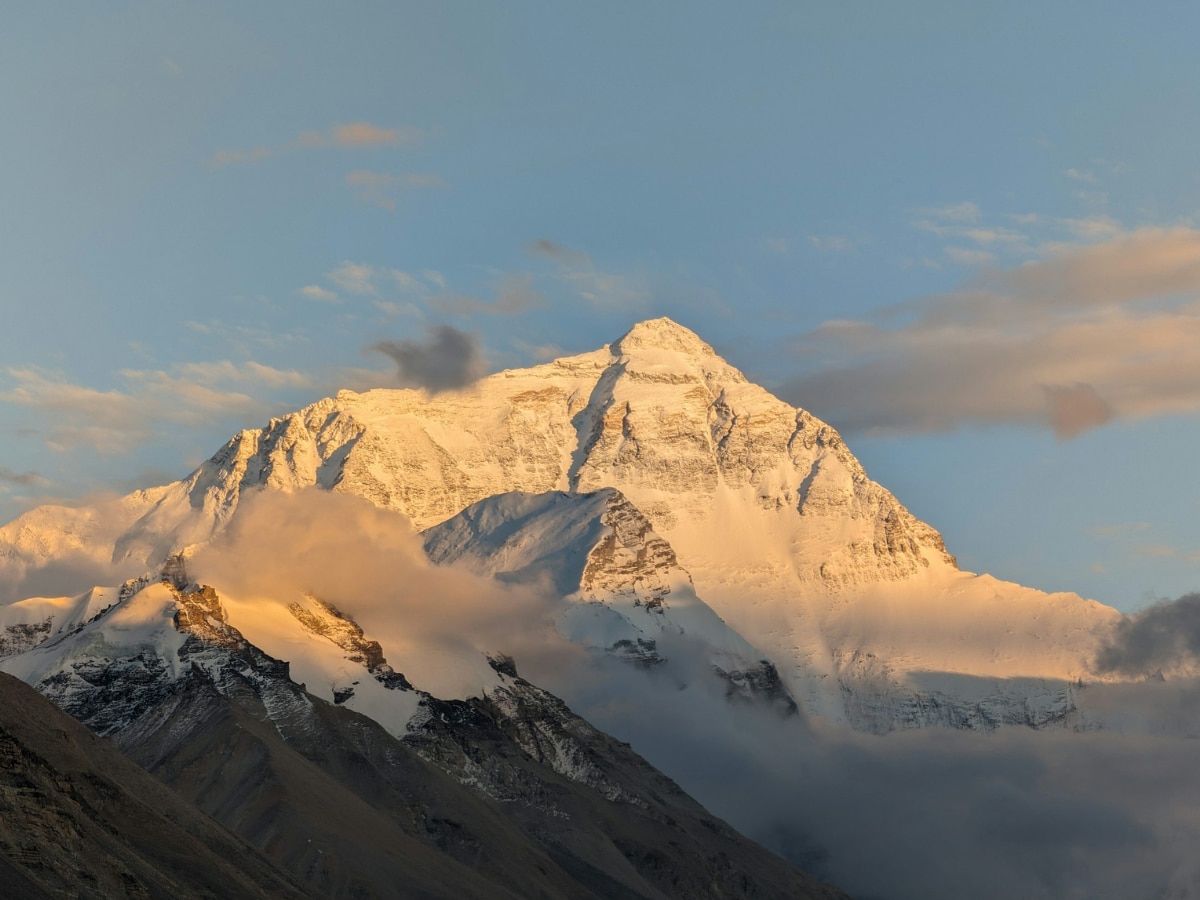 Mount Everest and Kailash parvat mountaineering spirituality Marathi News