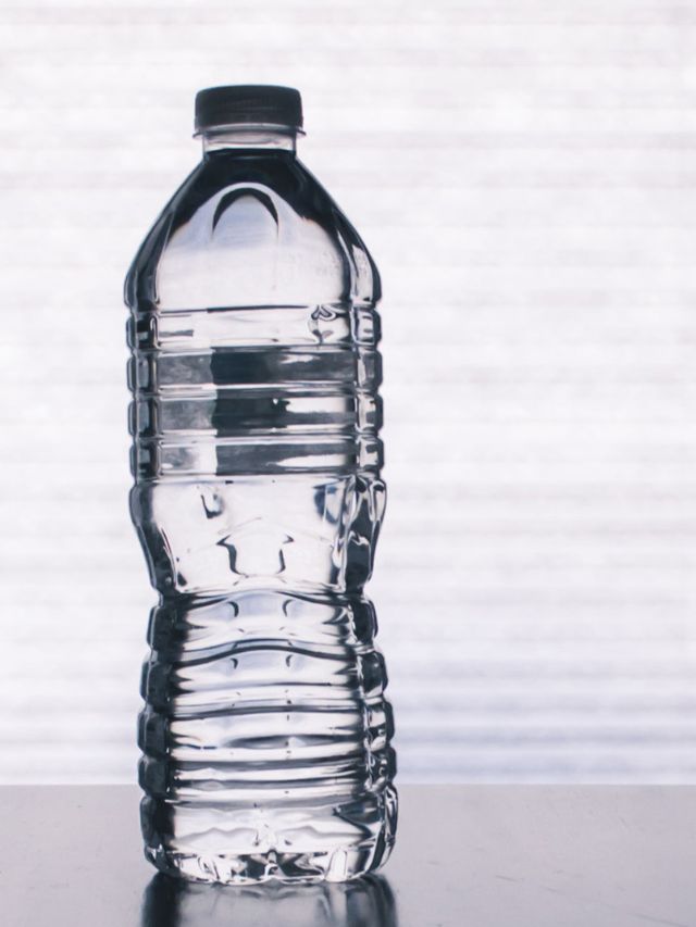 disadvantages of drinking water in plastic bottles