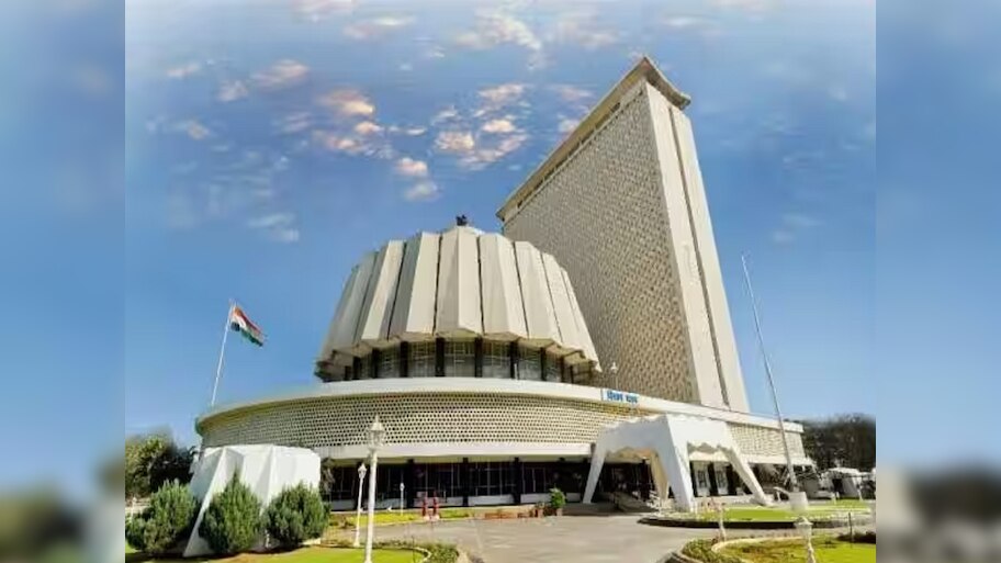 महाराष्ट्राच्या राजकारणातील 5 वर्षांपासून प्रलंबीत प्रश्नावर मोठी अपडेट; 7 आमदारांची नावे राज्यपालांकडे पाठवली