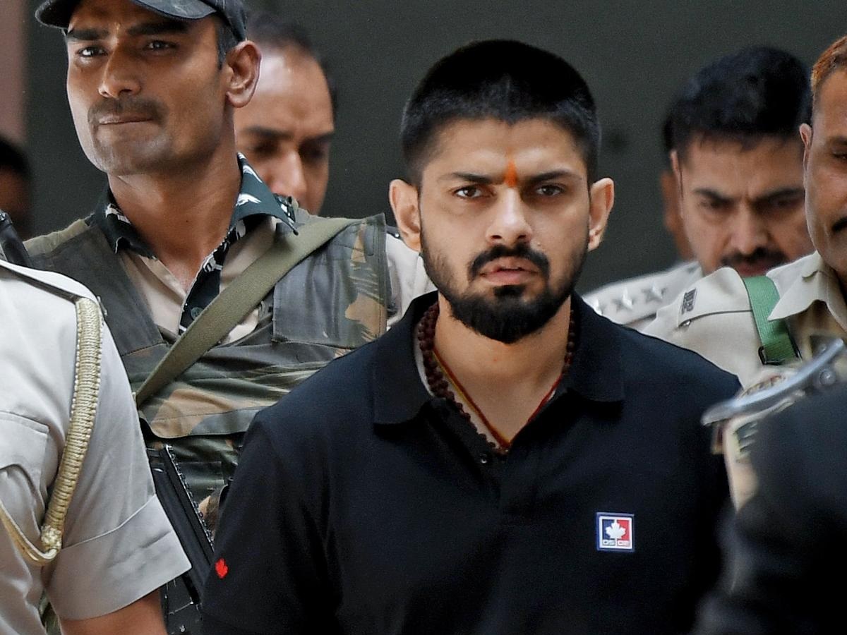 Baba Siddique Murder: 'मीच ठार मारलं' सांगूनही मुंबई पोलीस लॉरेन्स बिष्णोईला ताब्यात का घेत नाहीत? खरं कारण आलं समोर Baba Siddique Murder: 'मीच ठार मारलं' सांगूनही मुंबई पोलीस लॉरेन्स बिष्णोईला ताब्यात का घेत नाहीत? खरं कारण आलं समोर