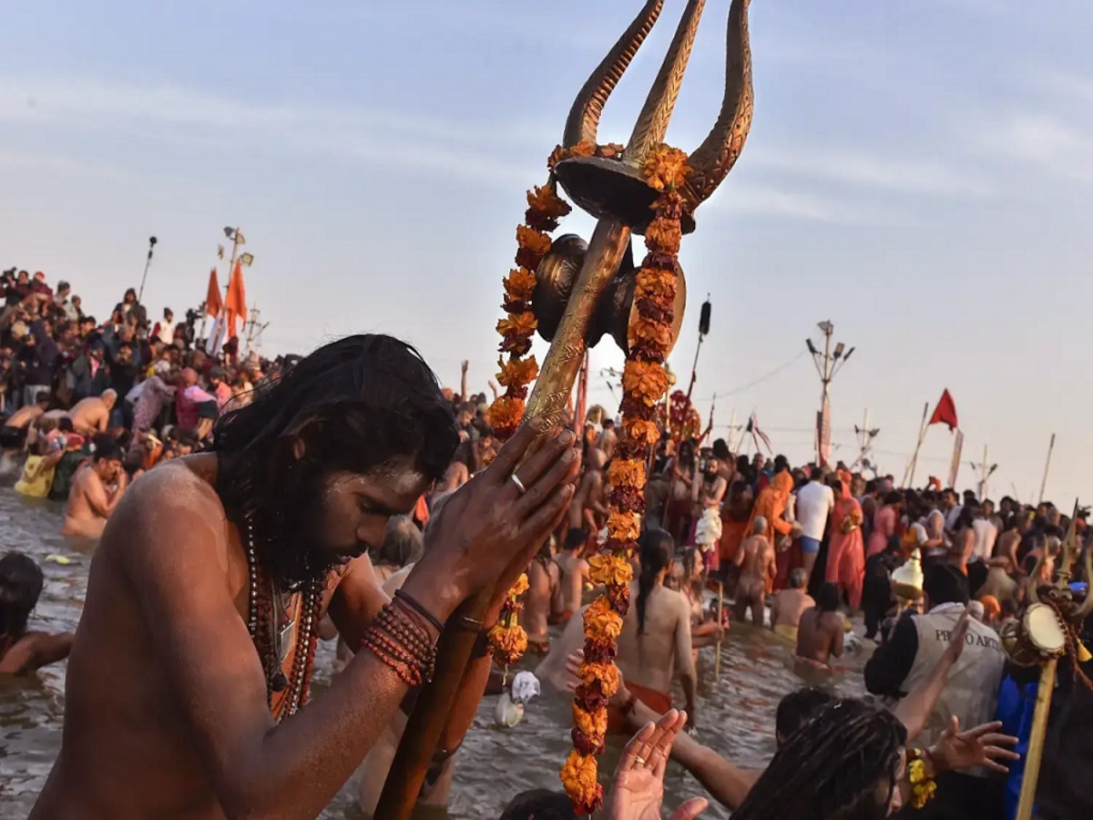 Mahakumbh : शाकाहारी पोलीस हवेत! महाकुंभ मेळ्याच्या बंदोबस्तात फक्त Vegeterian पोलिसांची ड्युटी लागणार title=