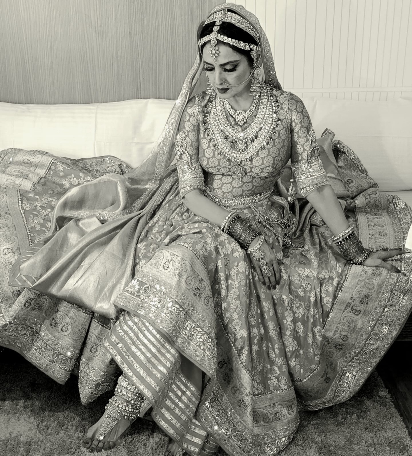 manish malhotra shares breathtaking photos of veteran actress rekha 