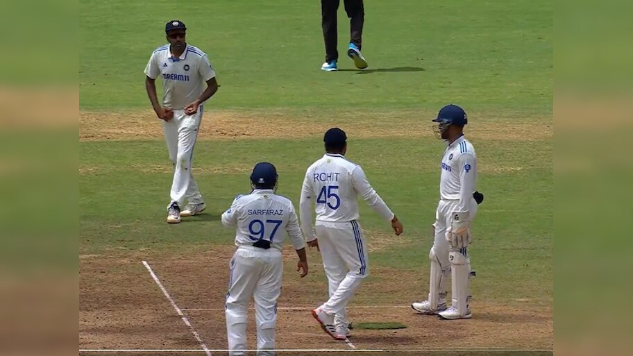 Ind vs NZ: 'जास्त हिरो बनतोय का?', रोहित शर्माची आर अश्विनला विचारणा, स्टम्प माईकमध्ये कैद झाला संवाद