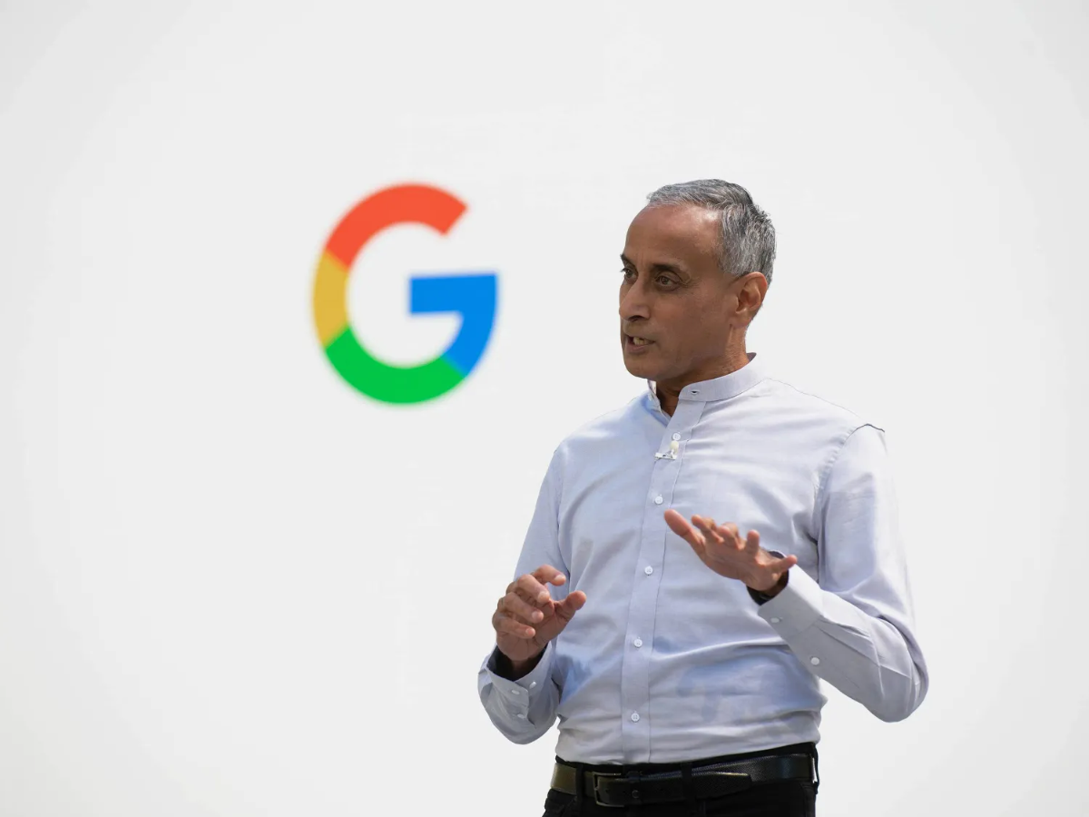 Google एका भारतीयाला देत आहे ₹3000000000 पगार; कोण आहे ही असामान्य व्यक्ती? Google एका भारतीयाला देत आहे ₹3000000000 पगार; कोण आहे ही असामान्य व्यक्ती?