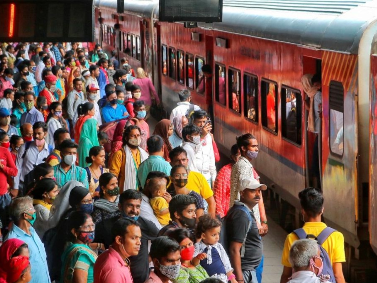 Indian Railway why train stop by pulling chain Marathi News