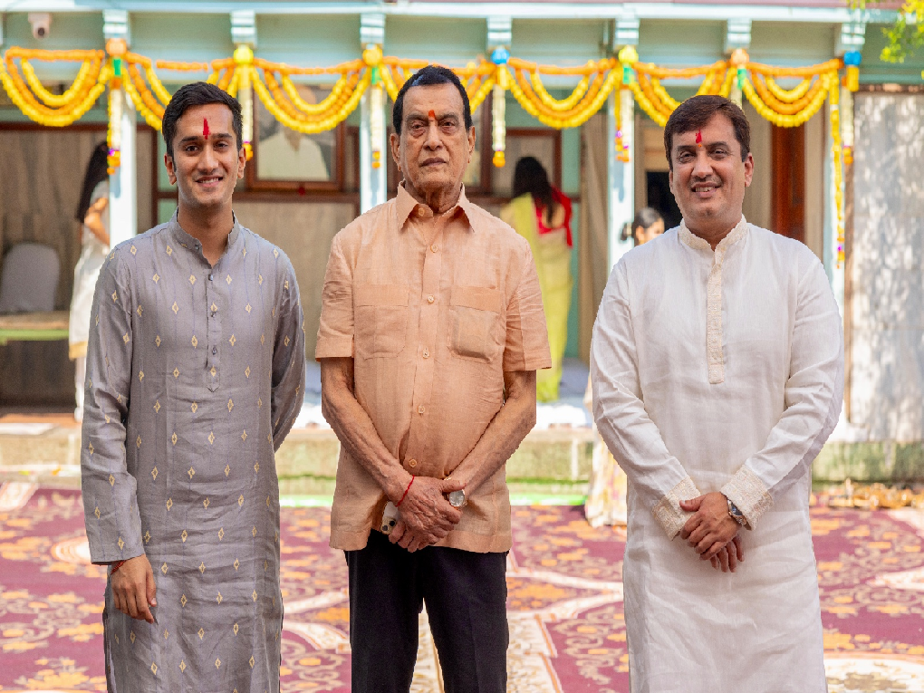 Maharashtra Assembly Election 2024 : कृष्णराज महाडिक हाती धनुष्यबाण घेण्याची शक्यता; कोल्हापुरातही कोकण पॅटर्न? Maharashtra Assembly Election 2024 : कृष्णराज महाडिक हाती धनुष्यबाण घेण्याची शक्यता; कोल्हापुरातही कोकण पॅटर्न?