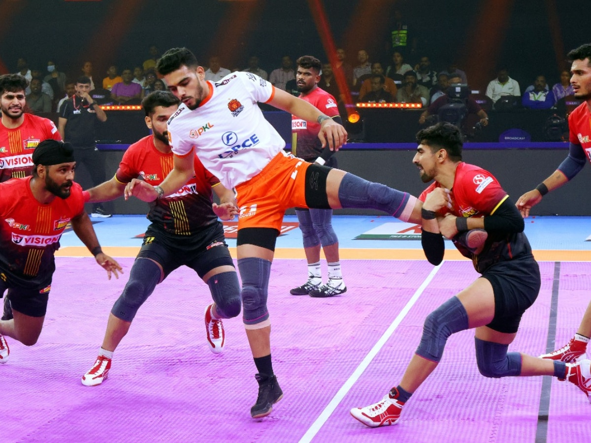 Pro Kabaddi League: बेंगळुरू बुल्सचा सलग चौथा पराभव, पुणेरी पलटणने मारली बाजी!  title=