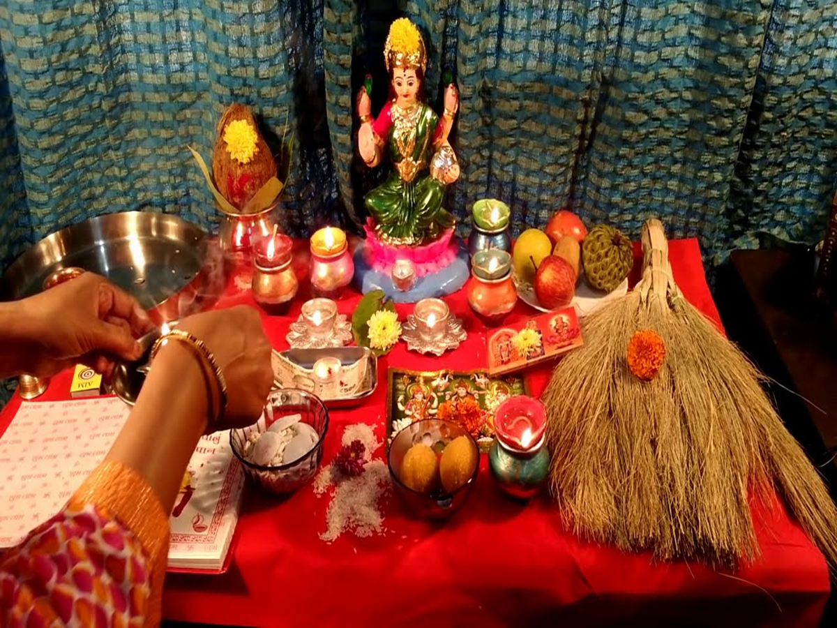 Diwali 2024 : अमावस्या तिथी 2 दिवस असल्याने लक्ष्मीपूजनाचा शुभ मुहूर्त काय? प्रदोष कालचा सर्वोत्तम योग Diwali 2024 : अमावस्या तिथी 2 दिवस असल्याने लक्ष्मीपूजनाचा शुभ मुहूर्त काय? प्रदोष कालचा सर्वोत्तम योग