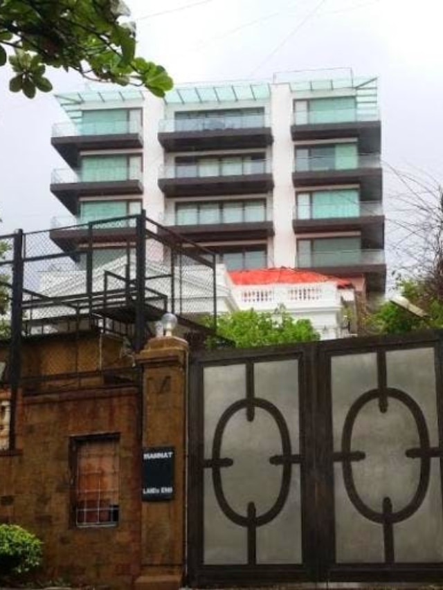 Who is the first owner of Mannat Shah Rukh Khan House old name 