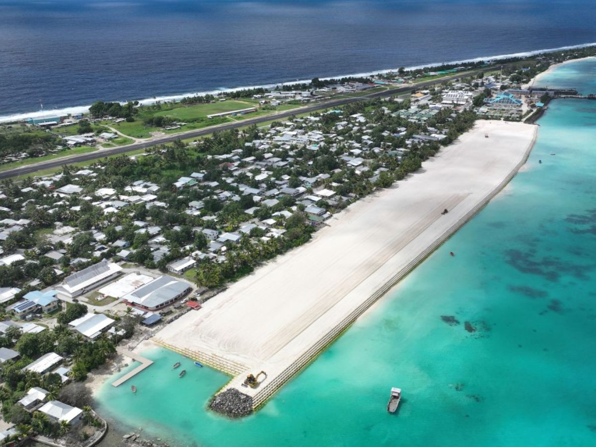 Smallest countries in the world Tuvalu sinking into the ocean