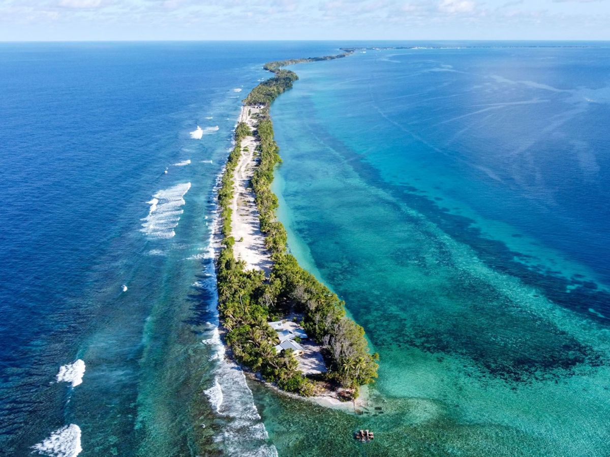 Smallest countries in the world Tuvalu sinking into the ocean