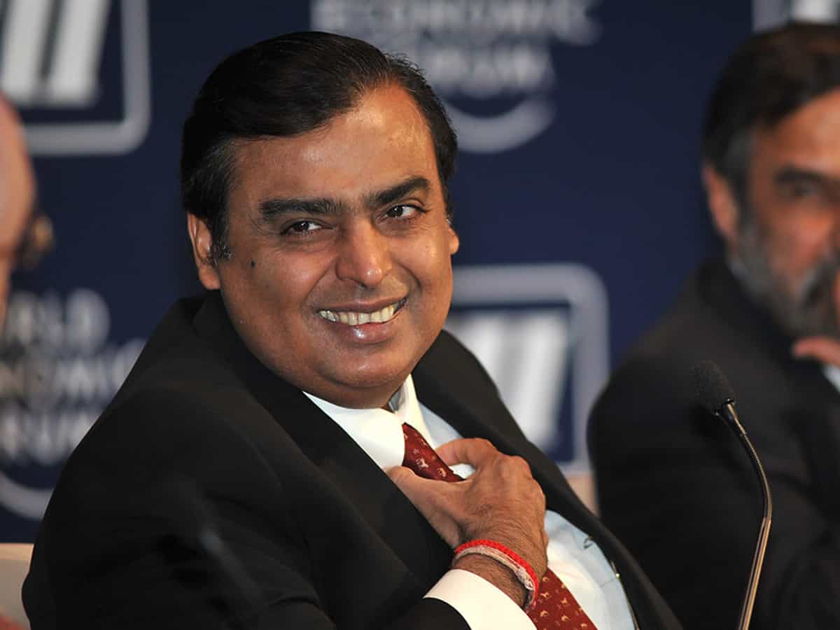 Mukesh Ambani Reliance invest compressed biogas plants in AandhraPradesh