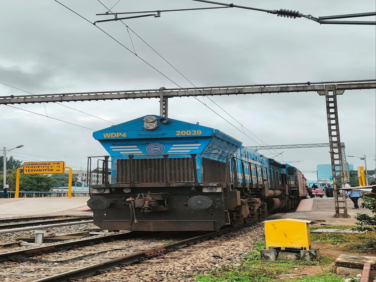 Indias smallest train konch shuttle interesting facts